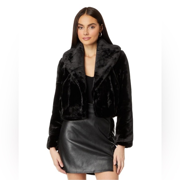 🎥 Blank NYC Faux Fur Jacket | Chic Black Outerwear
UPTOWN GIRL *New With Tags* - Picture 1 of 11